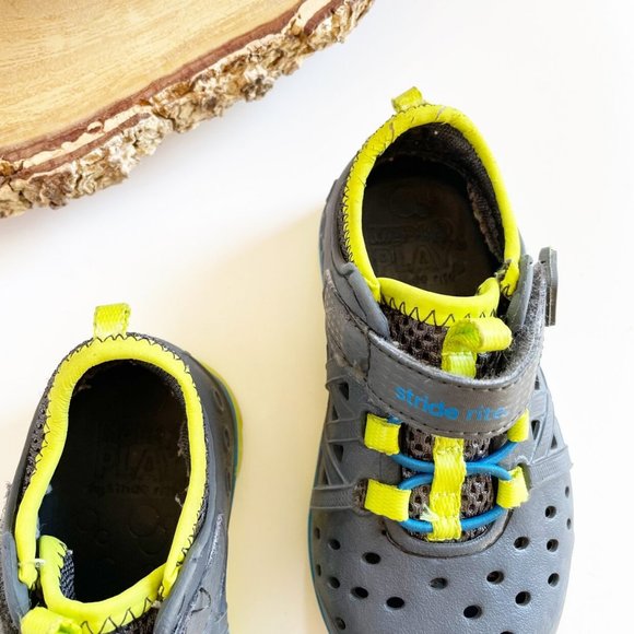 Stride Rite Phibian Made 2 Play Water Friendly Shoes | Size 6 - Picture 3 of 8